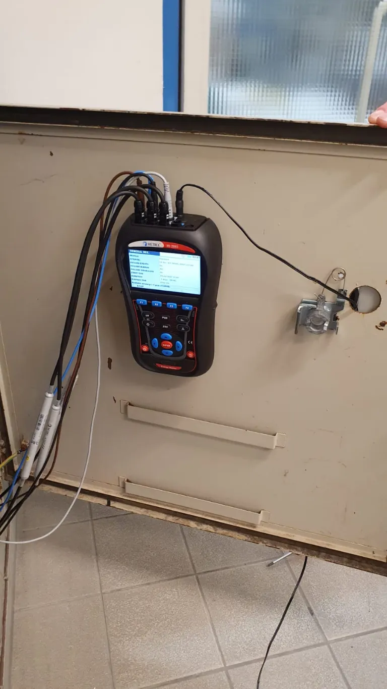 Analizator kvalitete električne energije u razdjelniku